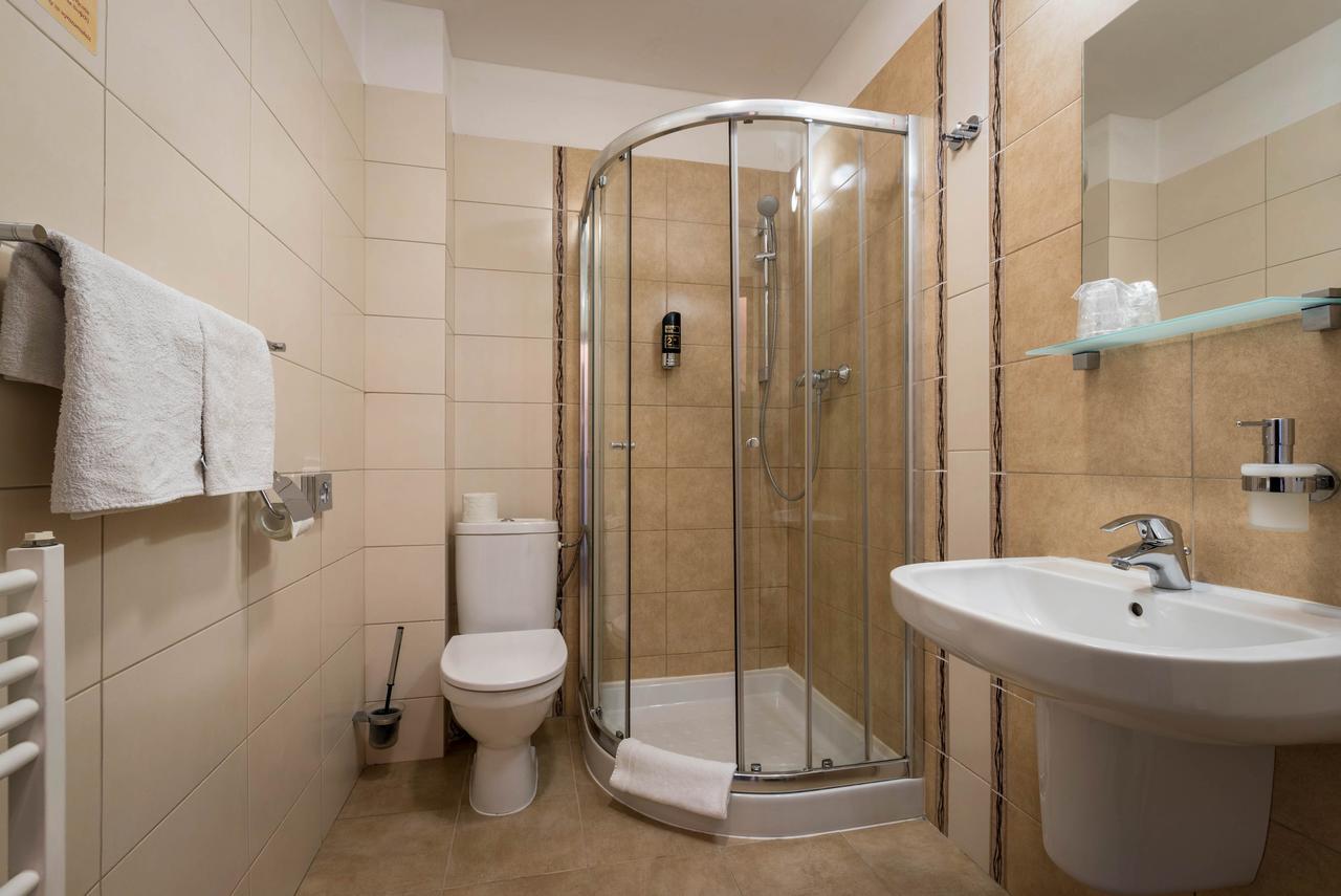 Apartman Mirka - Hotel Luka เบเชนยอวา ภายนอก รูปภาพ